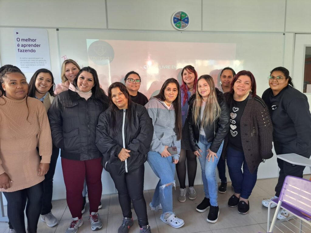 Início da primeira turma do curso de Coleta de Sangue